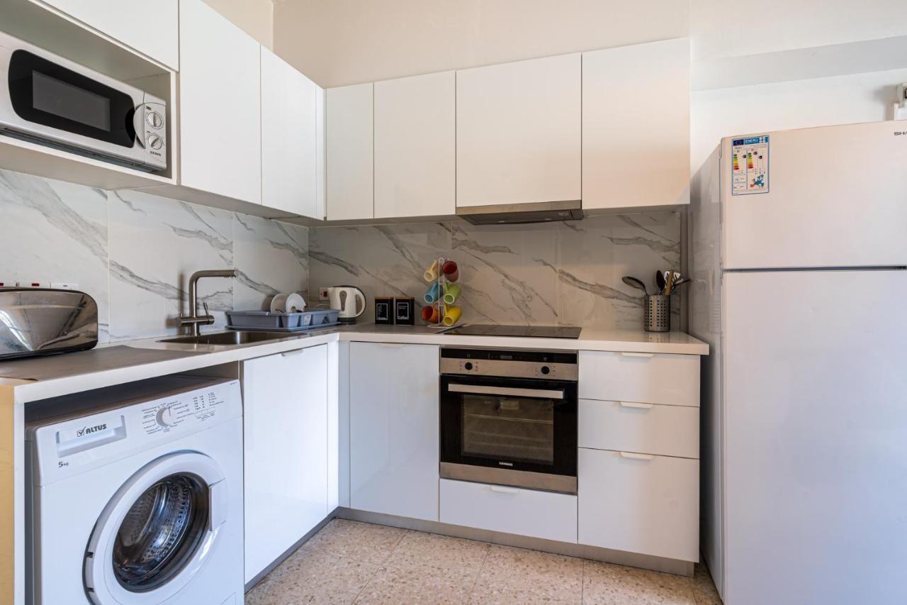 Sea Breeze 1-Br Apt In Pyla Exterior photo